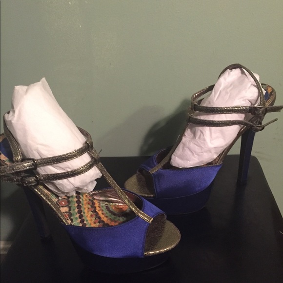 Sexy Blue - Picture 2 of 2